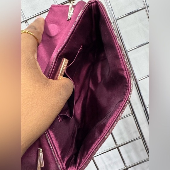 Inge Christopher Elegant Sofia Burgundy Chain envelope Clutch - Picture 7 of 10